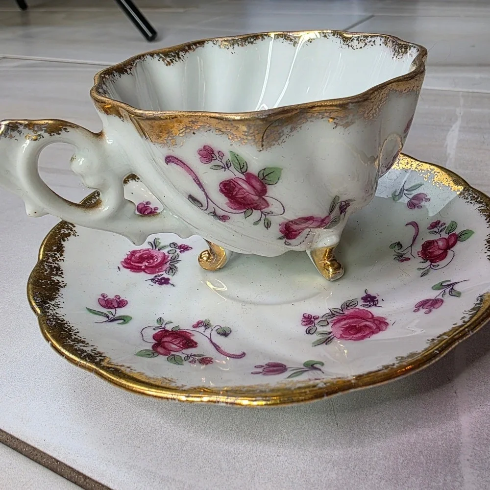 Vintage Footed Porcelain Teacup and Saucer Set Pink‎ Roses Gold Gilt Swirl Trim